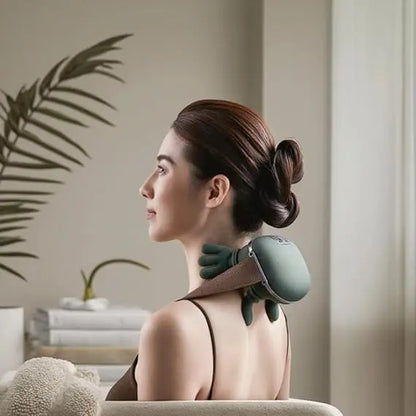 Premium Shoulder & Neck Massager استرخِ بعمق، في أي مكان وأي وقت. تدليك عميق بالحرارة اللطيفة لتخفيف التوتر والتصلب.